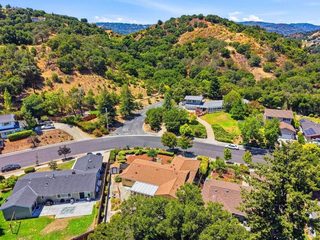 11106 Linda Vista Dr, Cupertino, CA 95014