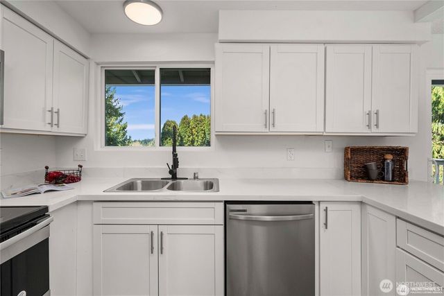 5033 37th Street NE, Tacoma, WA 98422
