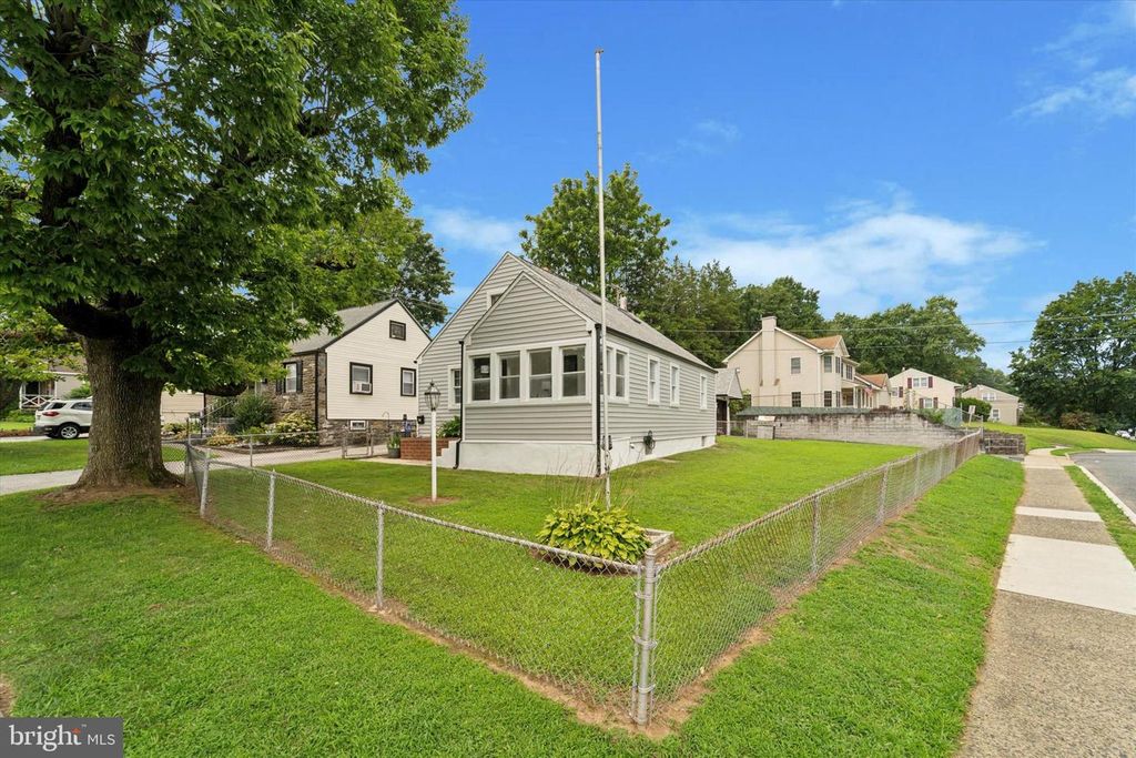 45 SEWARD LN, Aston, PA 19014