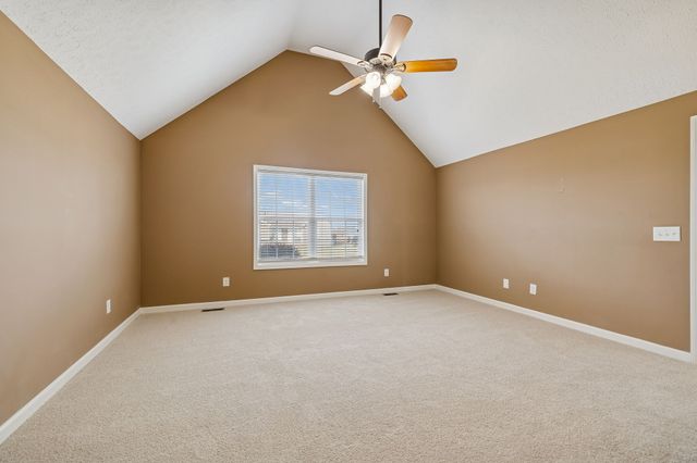 136 Thacker Dr, Portland, TN 37148