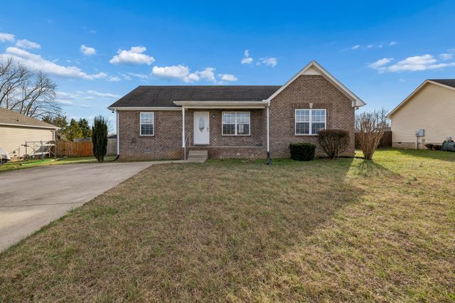 136 Thacker Dr, Portland, TN 37148
