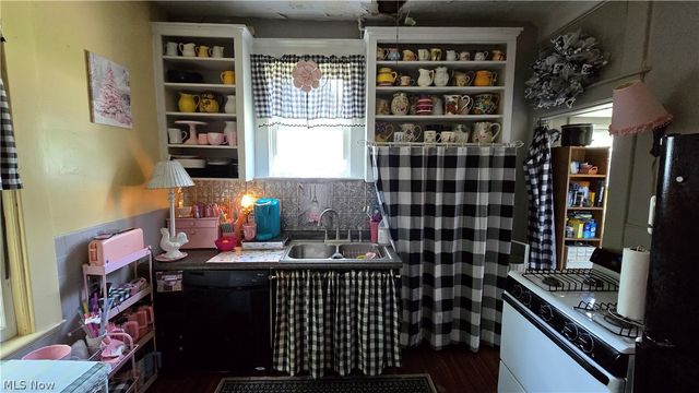 2106 Latrobe Street, Parkersburg, WV 26101