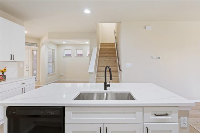 1024 Chad LOOP, Round Rock, TX 78665