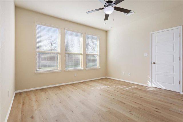 1024 Chad LOOP, Round Rock, TX 78665