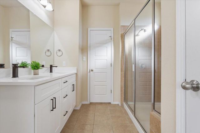 1024 Chad LOOP, Round Rock, TX 78665