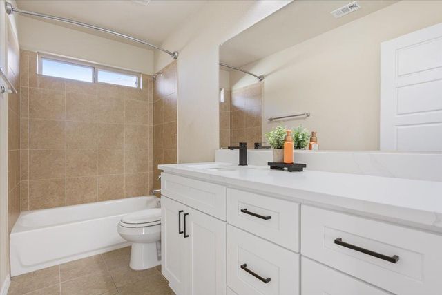 1024 Chad LOOP, Round Rock, TX 78665