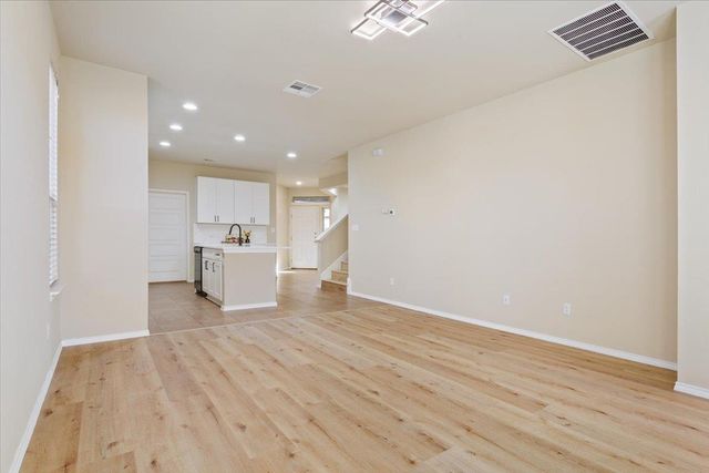 1024 Chad LOOP, Round Rock, TX 78665