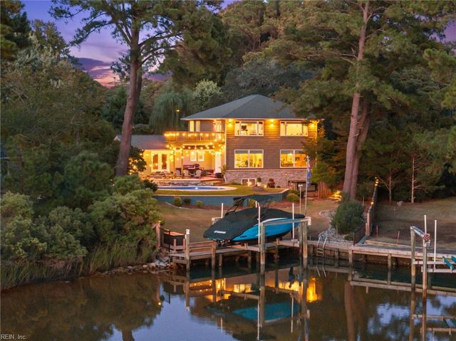 2031 Ridge End RD, Virginia Beach, VA 23454