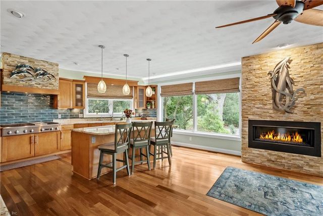 2031 Ridge End RD, Virginia Beach, VA 23454