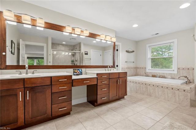 2031 Ridge End RD, Virginia Beach, VA 23454
