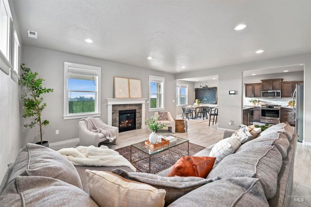 10775 W Royal Fern Court, Star, ID 83669