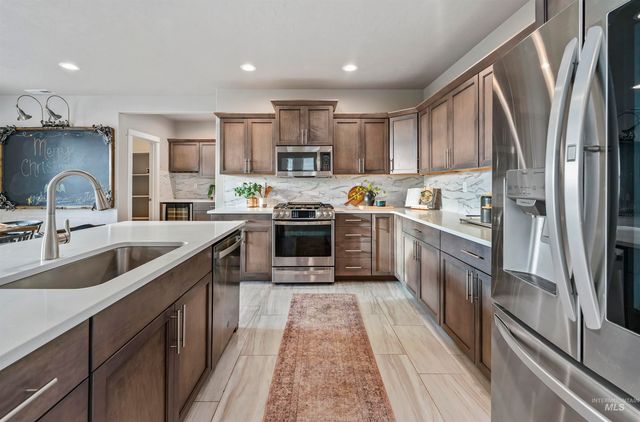 10775 W Royal Fern Court, Star, ID 83669