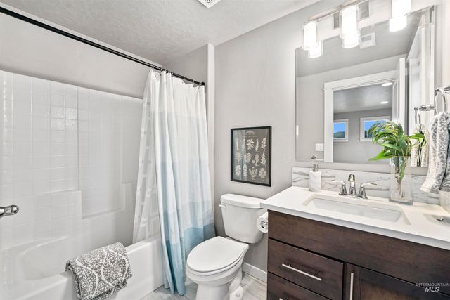 10775 W Royal Fern Court, Star, ID 83669