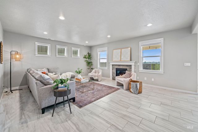 10775 W Royal Fern Court, Star, ID 83669