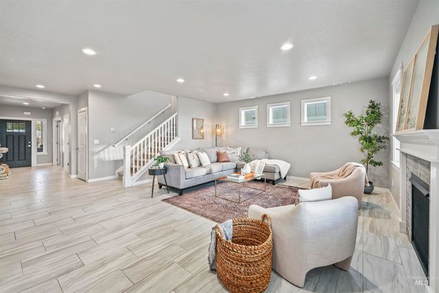 10775 W Royal Fern Court, Star, ID 83669