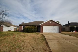 903 SW Sandrock Road, Bentonville, AR 72712