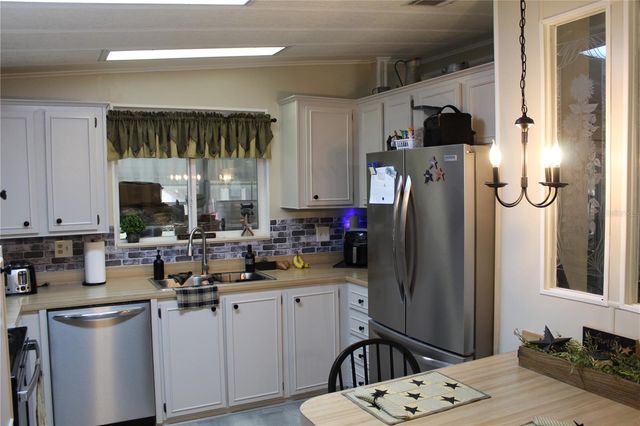6369 ELMWOOD AVENUE, Lake Wales, FL 33898