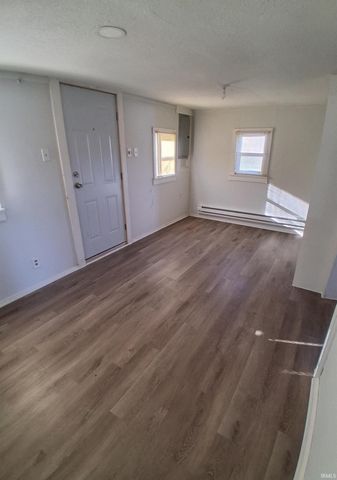 1519 S Lakeshore Drive, Albion, IN 46701