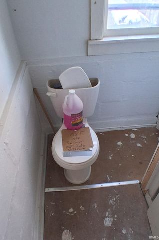 1519 S Lakeshore Drive, Albion, IN 46701