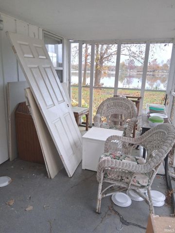 1519 S Lakeshore Drive, Albion, IN 46701