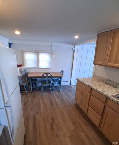 1519 S Lakeshore Drive, Albion, IN 46701