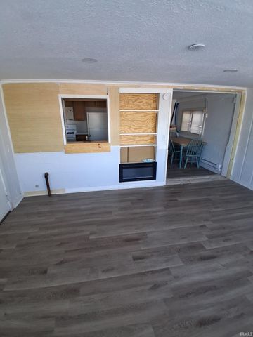 1519 S Lakeshore Drive, Albion, IN 46701