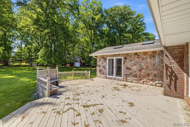 54 Faahs Drive, Orchard Park, NY 14127