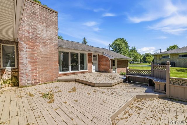 54 Faahs Drive, Orchard Park, NY 14127