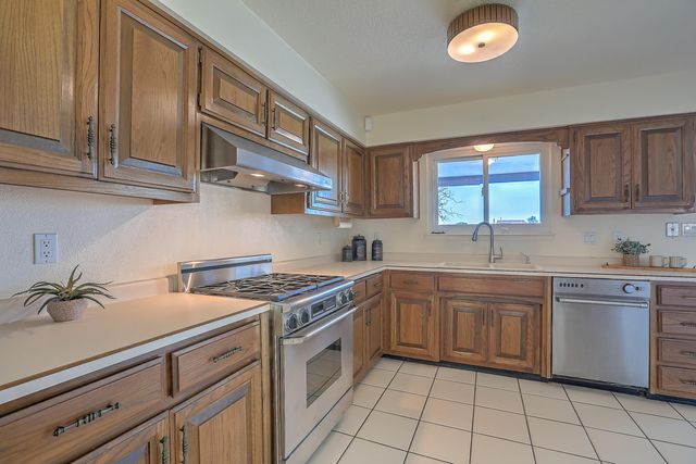 12917 Deer Dancer Trail NE, Albuquerque, NM 87112