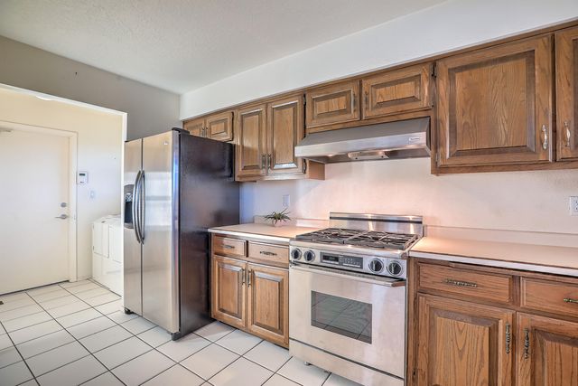 12917 Deer Dancer Trail NE, Albuquerque, NM 87112