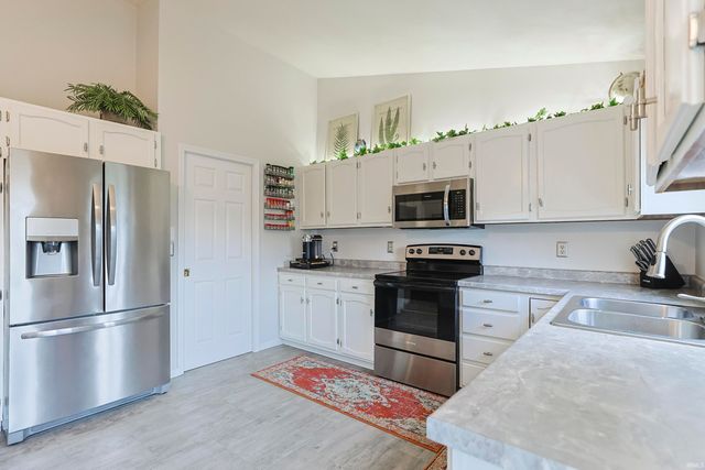 5141 Finch Drive, South Bend, IN 46614