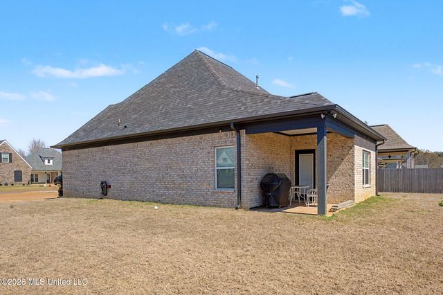 5175 Watson View Drive, Nesbit, MS 38651