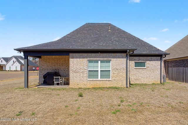 5175 Watson View Drive, Nesbit, MS 38651