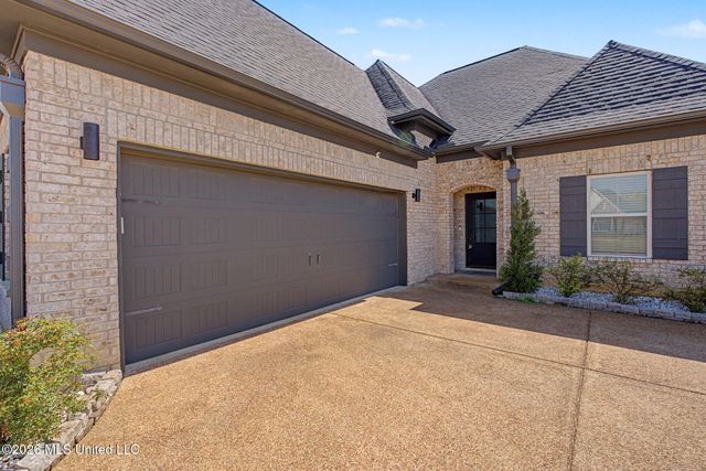 5175 Watson View Drive, Nesbit, MS 38651