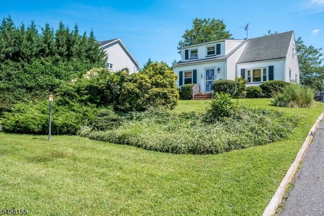 97 Union County Pkwy, Clark Twp., NJ 07066