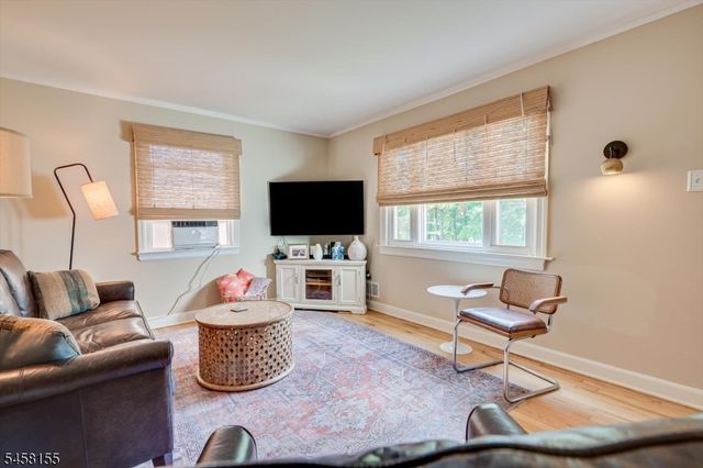 97 Union County Pkwy, Clark Twp., NJ 07066
