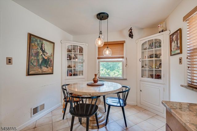 97 Union County Pkwy, Clark Twp., NJ 07066