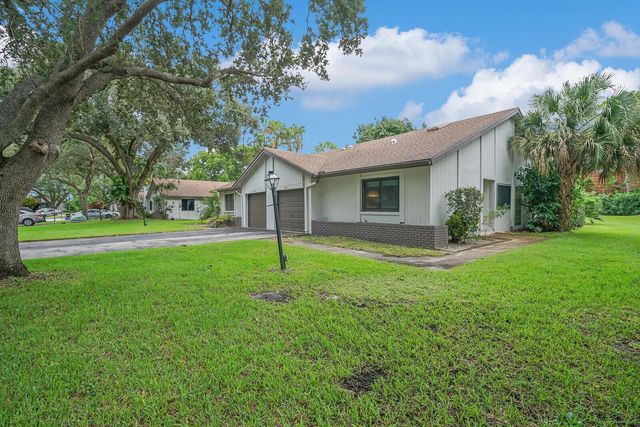 3680 ARELIA Drive S, Delray Beach, FL 33445