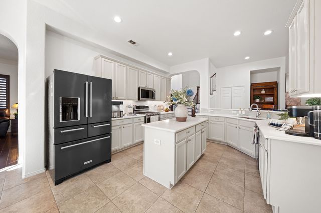 9421 Stonewood Drive, Mckinney, TX 75072