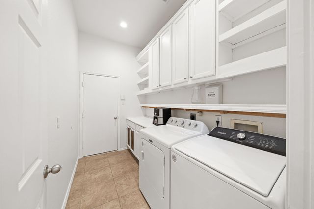 9421 Stonewood Drive, Mckinney, TX 75072