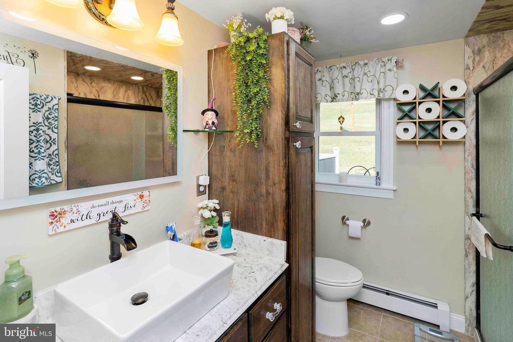 618 S PERKASIE RD, Perkasie, PA 18944