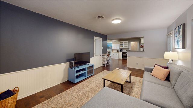 8257 Stony Creek Drive, Dallas, TX 75228