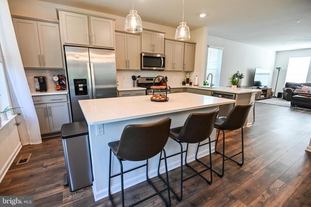 2047 HINSHAW DR, Odenton, MD 21113