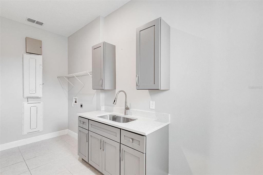 Image 16 of property listing at 8521 DUBOCHET STREET, Orlando, FL 32827