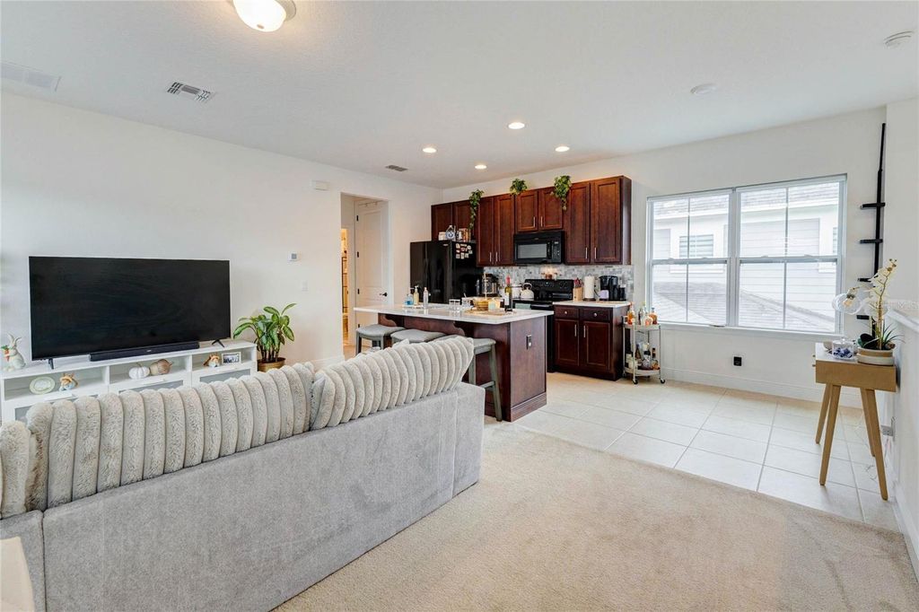 Image 32 of property listing at 8521 DUBOCHET STREET, Orlando, FL 32827