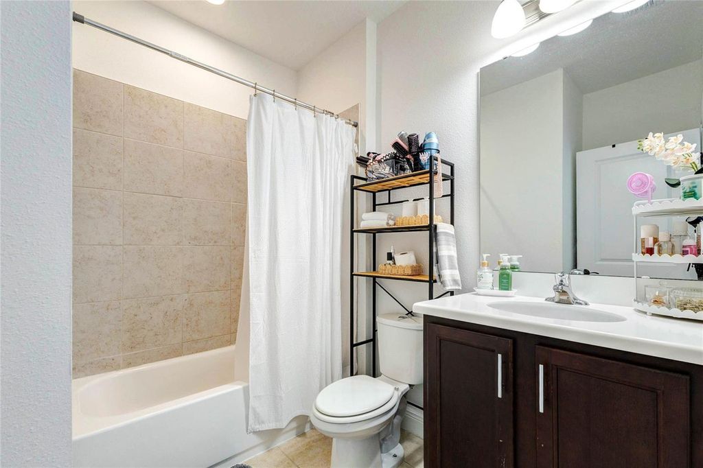Image 36 of property listing at 8521 DUBOCHET STREET, Orlando, FL 32827