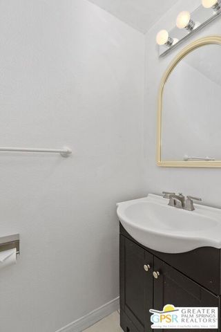 1852 N Mira Loma Way, Palm Springs, CA 92262