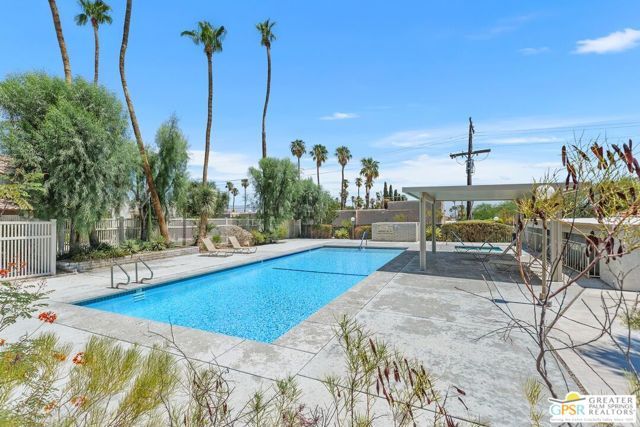 1852 N Mira Loma Way, Palm Springs, CA 92262