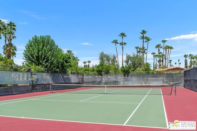 1852 N Mira Loma Way, Palm Springs, CA 92262