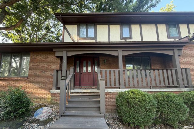 3912 W Bluffs Road, Springfield, IL 62711